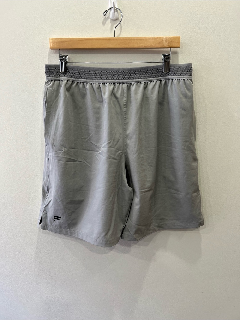 Fabletics Men’s Lined Athletic Shirts Size Large Gray Training Gym Running